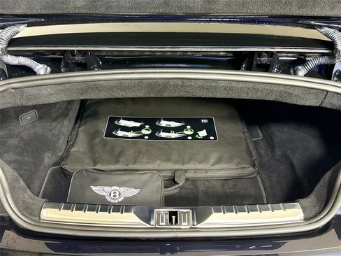 Used 2020 Bentley Continental GT V8 image 25