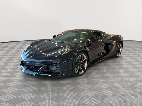 Used 2025 Chevrolet Corvette Z06 w/ Stealth Interior Trim Package RWD image 3
