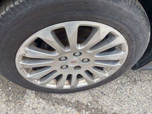 Used 2010 Cadillac CTS Premium RWD image 4