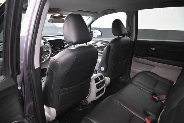 Used 2021 Honda Pilot EX image 23