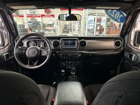 Certified 2023 Jeep Wrangler Sport S image 10