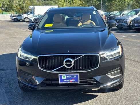 Used 2019 Volvo XC60 T5 Momentum w/ Multimedia Package AWD/4WD image 2