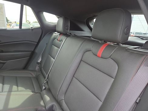 Used 2026 Chevrolet Trax RS w/ Sunroof Package FWD image 19