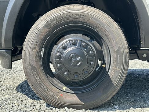 New 2026 RAM 5500 Tradesman AWD/4WD image 11