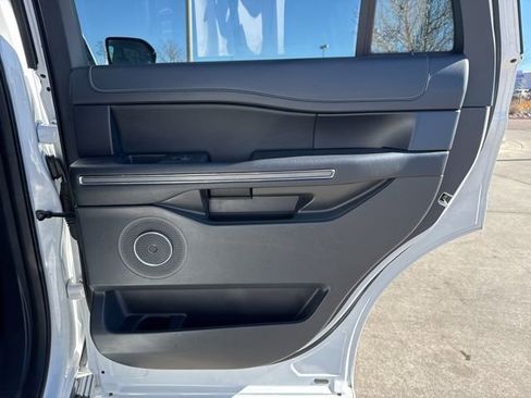 Used 2024 Ford Expedition XLT image 14