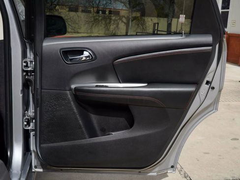 Used 2016 Dodge Journey R/T image 29