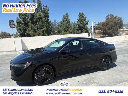 Used 2026 Nissan Sentra SR w/ Floor Mat Package FWD image 1