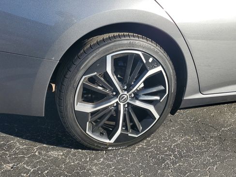 Used 2024 Nissan Altima 2.5 SR image 7