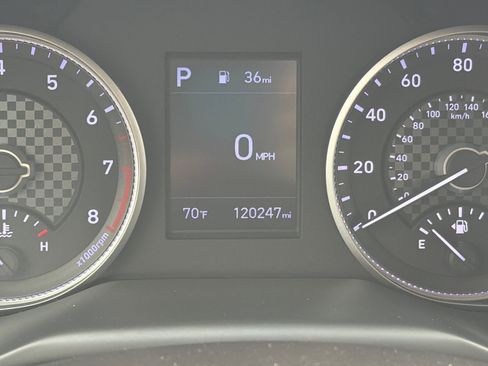 Used 2020 Hyundai Elantra SE FWD image 20