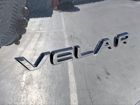 New 2026 Land Rover Range Rover Velar Dynamic SE image 9