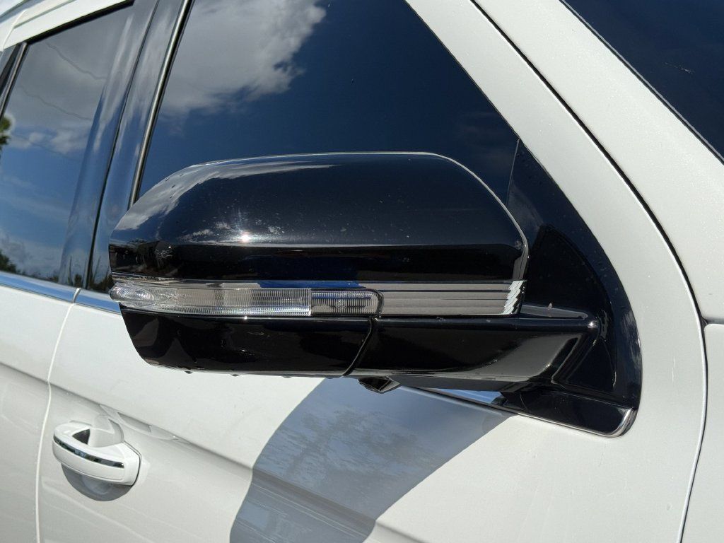 Used 2024 Lincoln Navigator Reserve AWD/4WD image 11