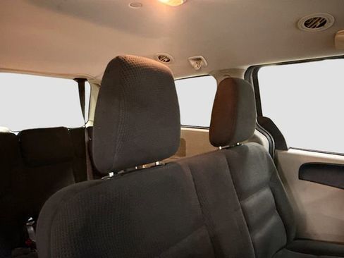 Used 2017 Dodge Grand Caravan SE w/ Power Window Group image 23