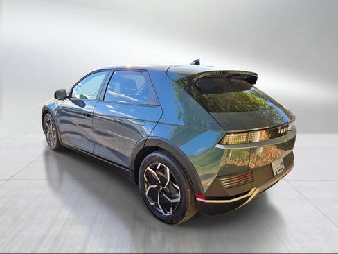 Certified 2024 Hyundai Ioniq 5 SE RWD image 6