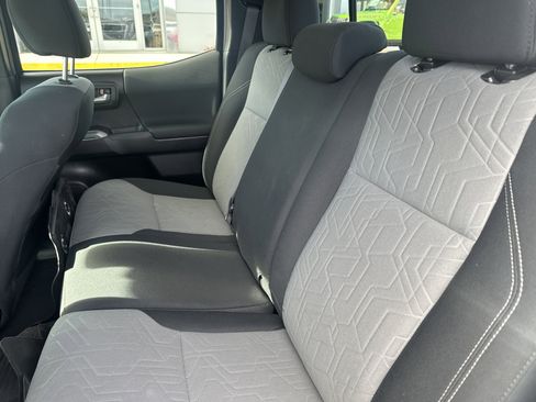 Used 2023 Toyota Tacoma TRD Off-Road image 18