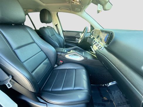 Used 2020 Mercedes-Benz GLE 450 4MATIC w/ Premium Package image 32