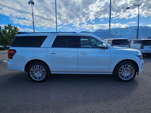 Used 2023 Ford Expedition Max Platinum AWD/4WD image 2