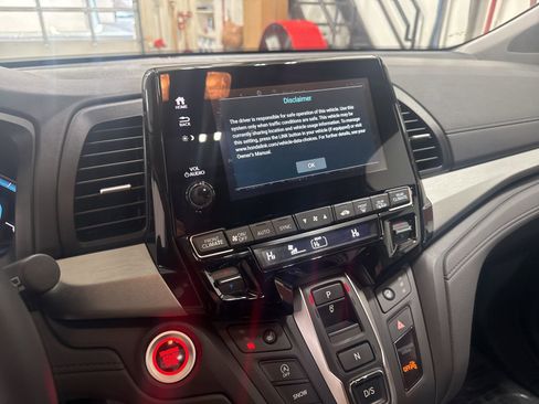 Used 2024 Honda Odyssey EX-L image 18