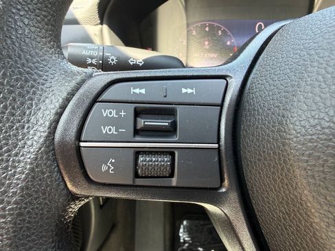 Used 2023 Honda Accord EX image 35