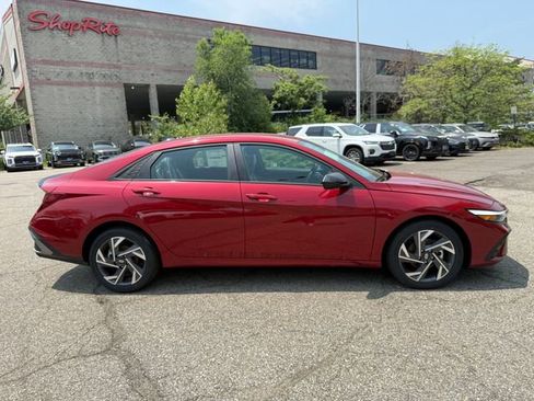 New 2026 Hyundai Elantra Sport image 8