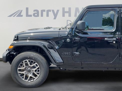 New 2025 Jeep Wrangler Sahara image 2