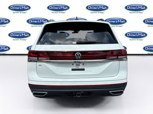 Used 2025 Volkswagen Atlas SE image 6