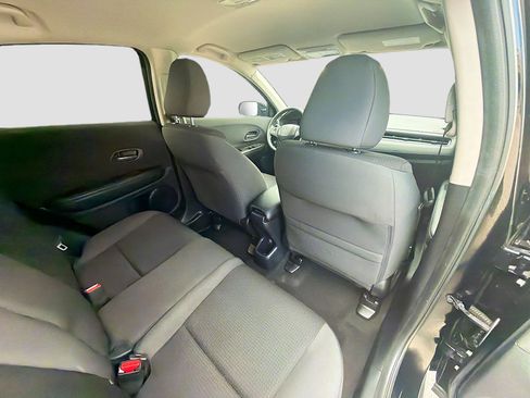 Certified 2022 Honda HR-V LX image 28