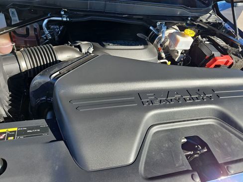 Used 2022 RAM 2500 Tradesman w/ Chrome Appearance Group image 16