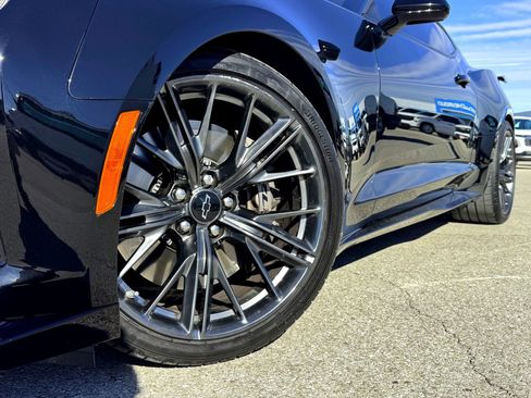 Used 2023 Chevrolet Camaro ZL1 image 2
