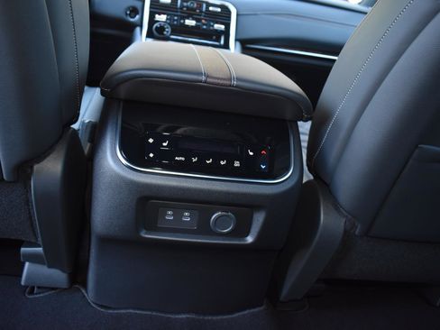 New 2026 Nissan Armada Platinum image 38