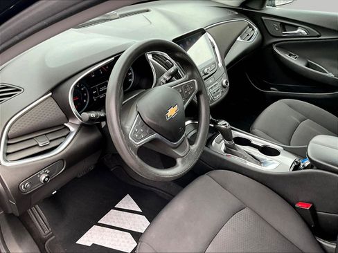 Used 2019 Chevrolet Malibu LT FWD image 17