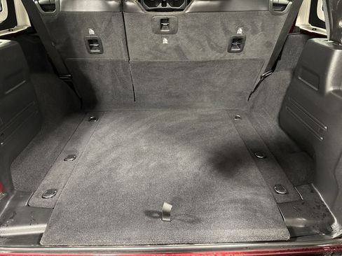 Used 2021 Jeep Wrangler Unlimited Rubicon w/ Cold Weather Group image 31