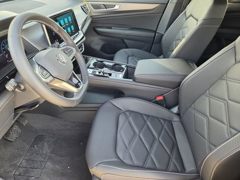 New 2026 Volkswagen Atlas Cross Sport SE FWD image 12