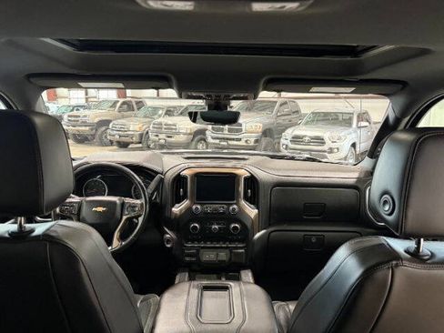 Used 2019 Chevrolet Silverado 1500 High Country image 41