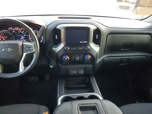 Used 2021 Chevrolet Silverado 1500 LT Trail Boss w/ Bed Protection Package AWD/4WD image 15