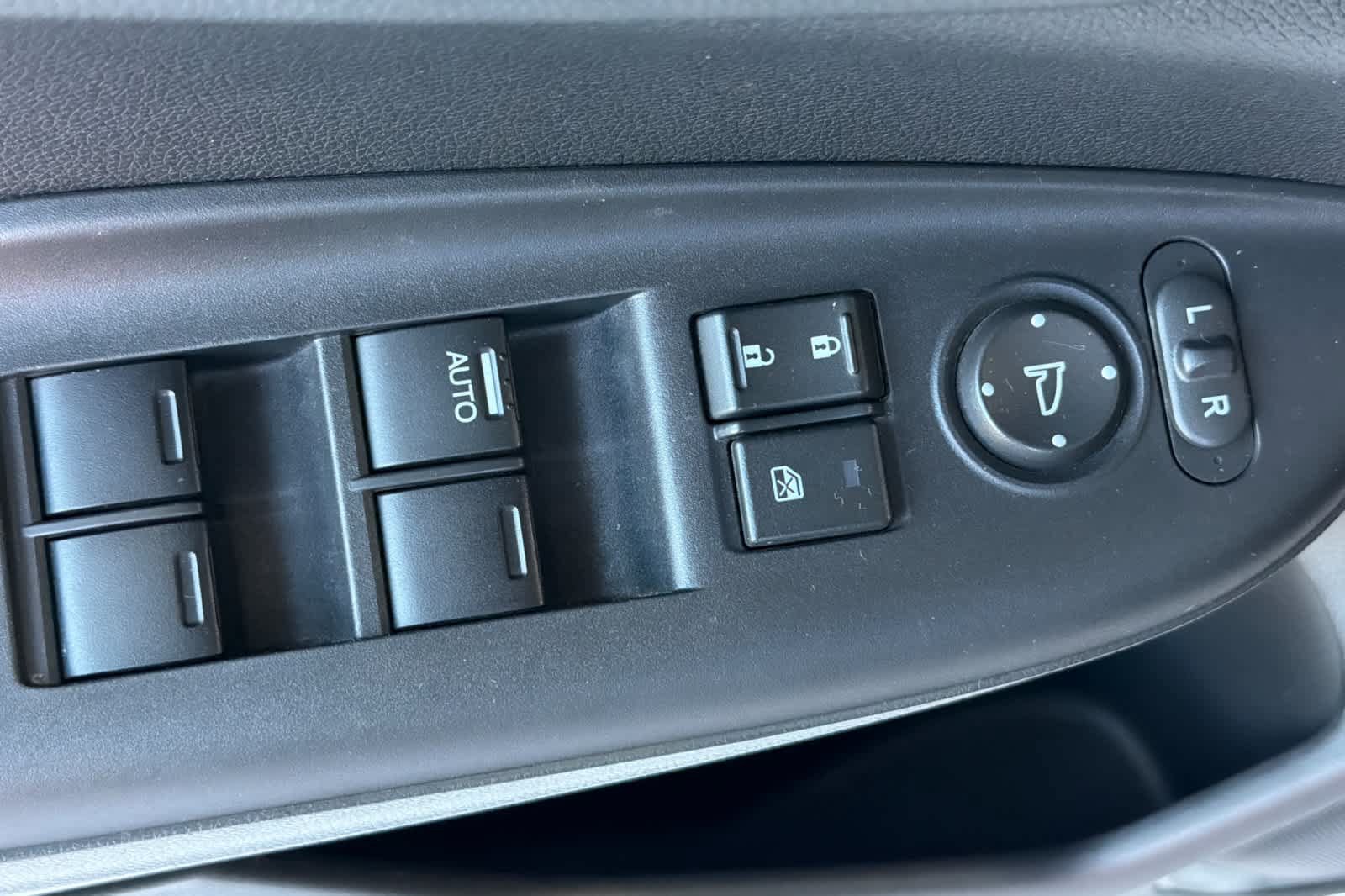 Used 2015 Honda Fit EX image 15