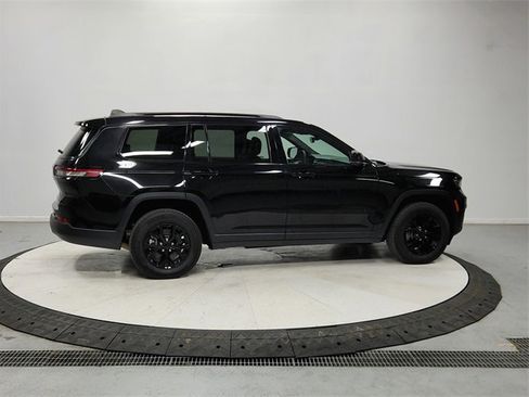 Used 2024 Jeep Grand Cherokee L Laredo image 8