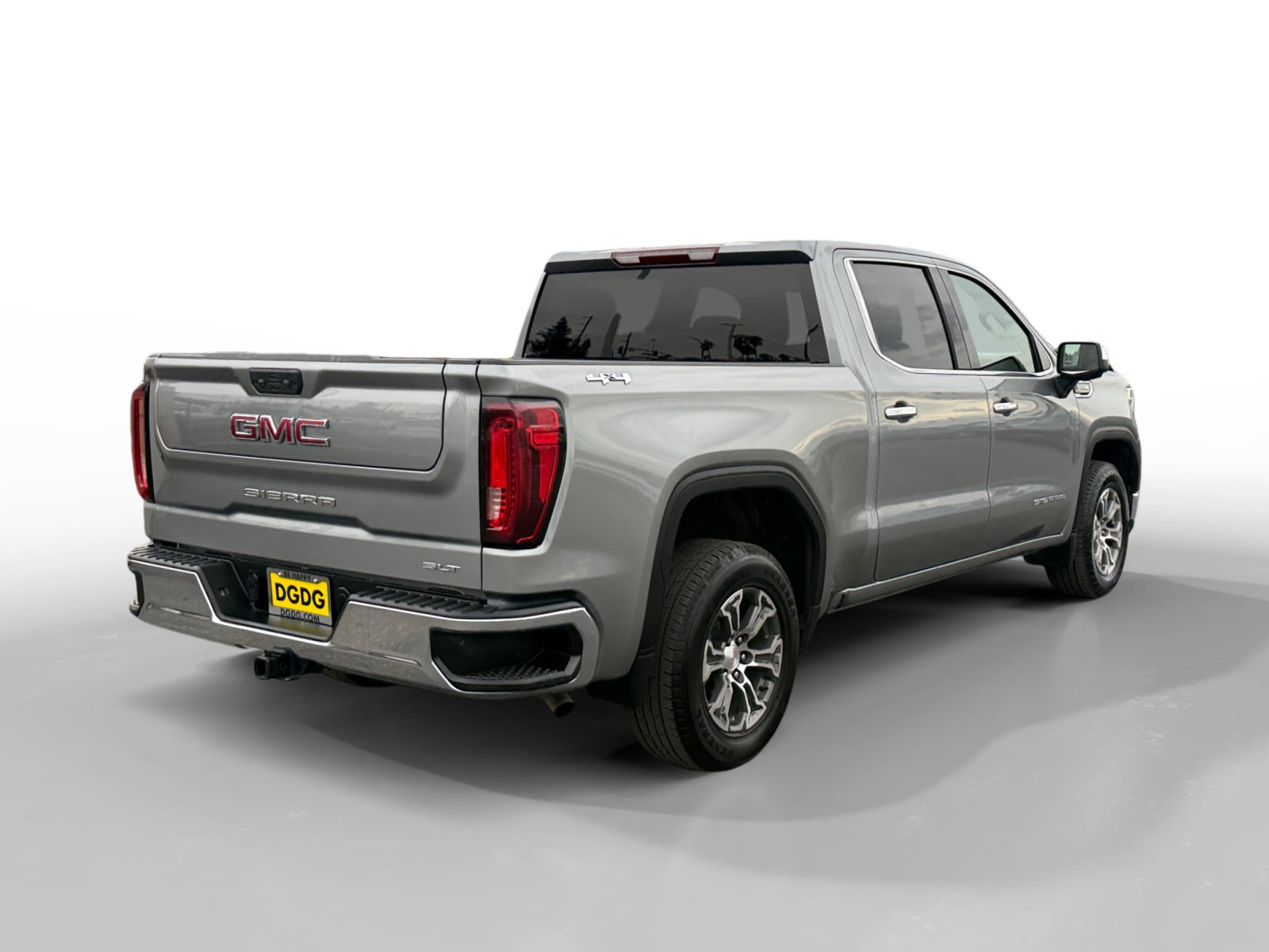 Used 2025 GMC Sierra 1500 SLT AWD/4WD image 5
