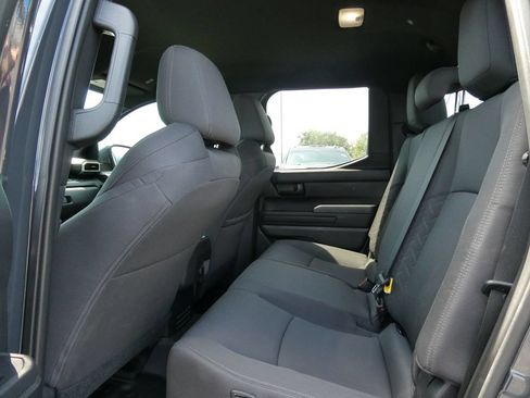 Used 2024 Toyota Tacoma SR AWD/4WD image 18