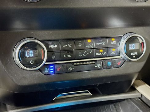 Used 2020 Ford Expedition Max XLT w/ Equipment Group 202A RWD image 13