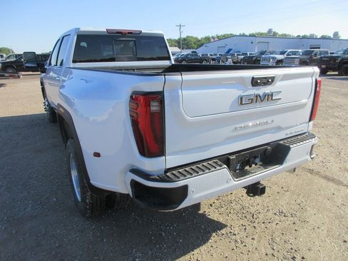 New 2026 GMC Sierra 3500 Denali Ultimate AWD/4WD image 7
