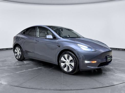 Used 2021 Tesla Model Y Long Range AWD/4WD image 4