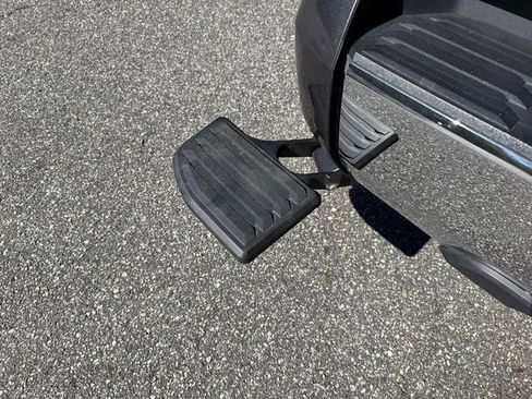 Used 2022 Toyota Tundra 1794 Edition image 10