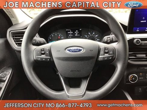 Certified 2022 Ford Escape SE image 16