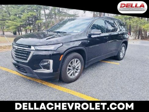 Used 2023 Chevrolet Traverse LT image 1