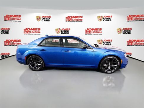 Used 2021 Chrysler 300 Touring w/ Sport Appearance Package image 16