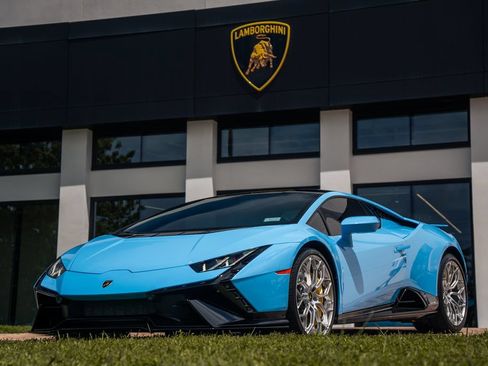 Used 2023 Lamborghini Huracan Tecnica RWD image 1