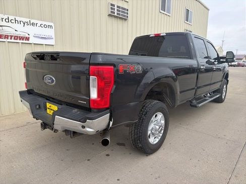 Used 2019 Ford F350 XLT w/ XLT Premium Package AWD/4WD image 7