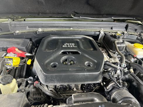 Used 2021 Jeep Wrangler Unlimited Sport AWD/4WD image 27