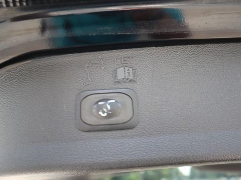 Used 2018 Ford Escape SEL AWD/4WD image 14
