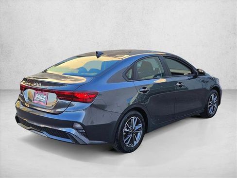 Used 2023 Kia Forte LXS w/ LXS Technology Package image 5